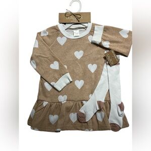 Lila & Jack Apparel Set /Heart Sweatshirt & Socks